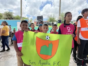 Heliostar Metals en alianza con la Fundación Fútbol Más, culminó con éxito su campamento comunitario, que benefició a 127 habitantes de las localidades de San Agustín y San Lucas